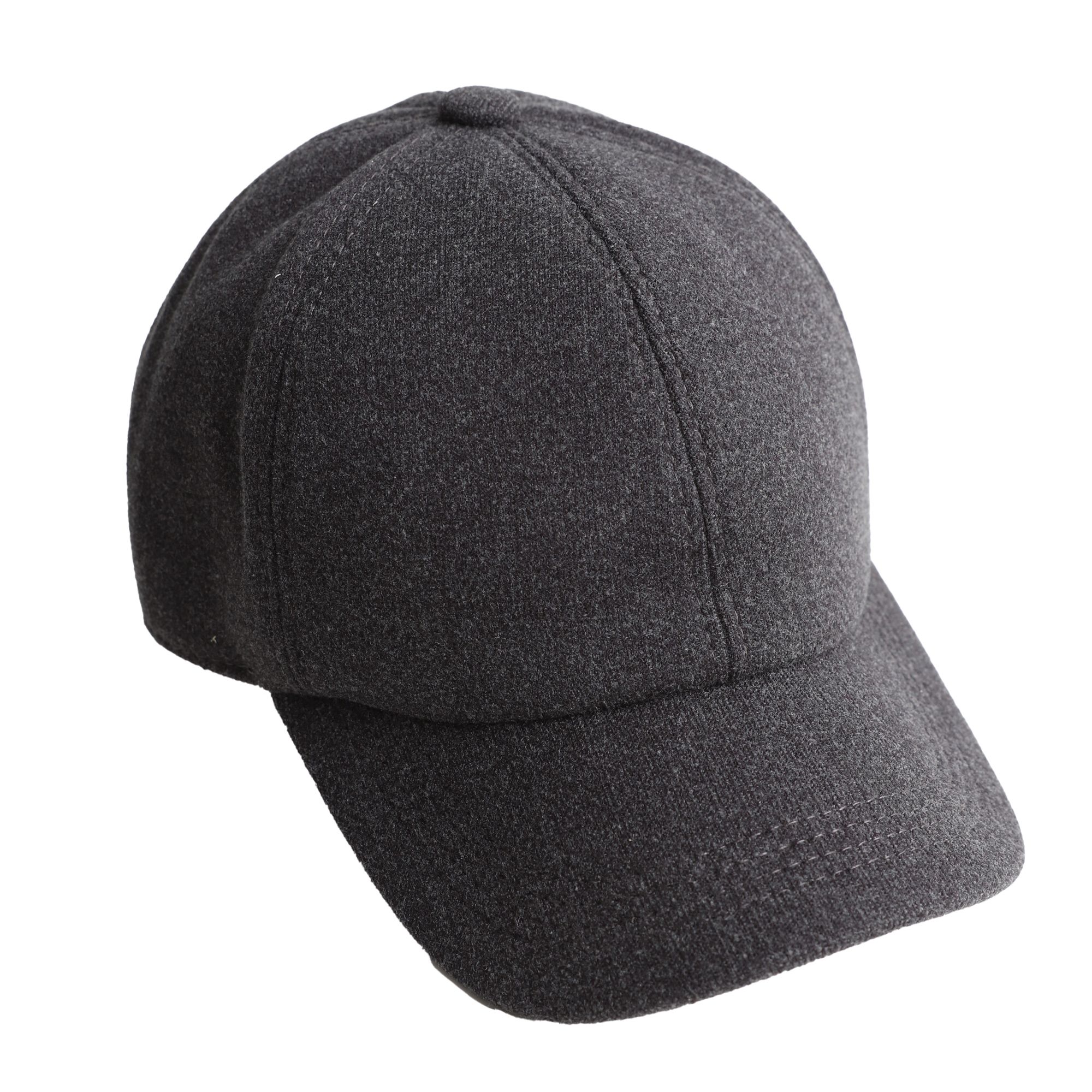 Вълнена зимна шапка с козирка CAP-16